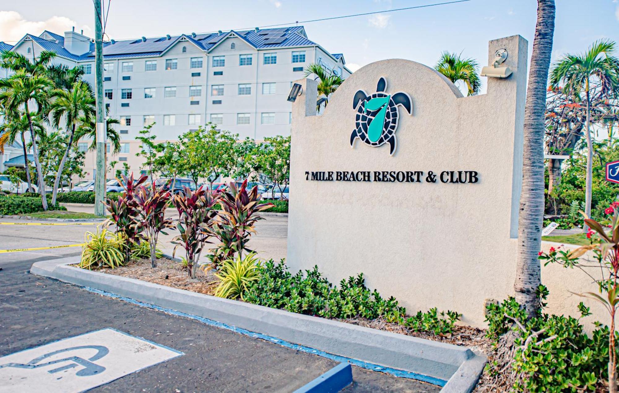 Seven Mile Beach Resort Τζώρτζταουν Εξωτερικό φωτογραφία