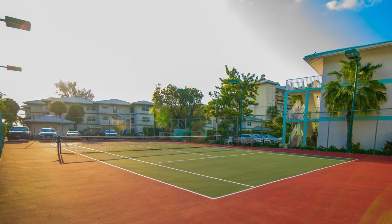 Seven Mile Beach Resort Τζώρτζταουν Εξωτερικό φωτογραφία