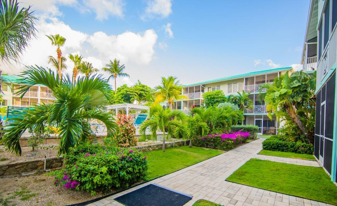 Seven Mile Beach Resort Τζώρτζταουν Εξωτερικό φωτογραφία